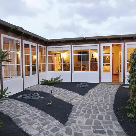 Sleeps 4 Pool Wifi